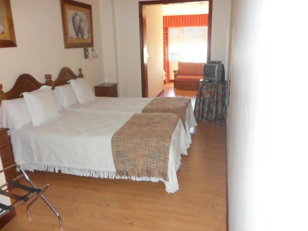 Hotel Avenida Baiona Sabaris Zewnętrze zdjęcie